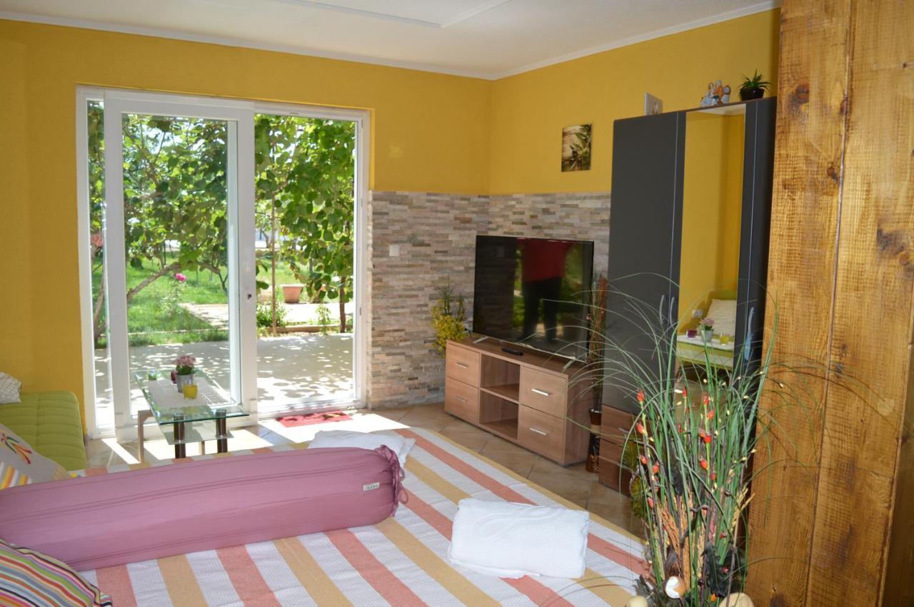Studio Apartments Luka Biograd - เบนโควัส ภายนอก รูปภาพ