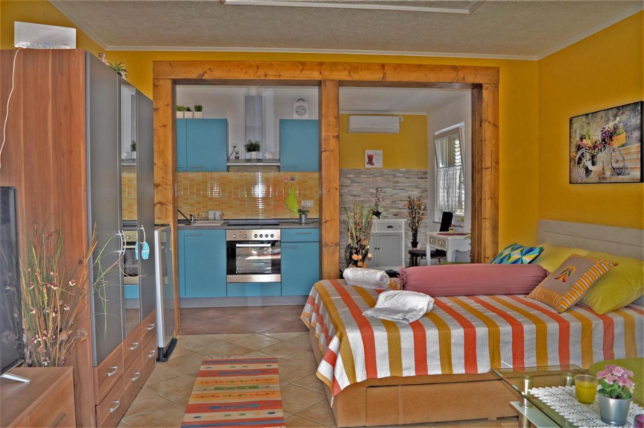 Studio Apartments Luka Biograd - เบนโควัส ภายนอก รูปภาพ