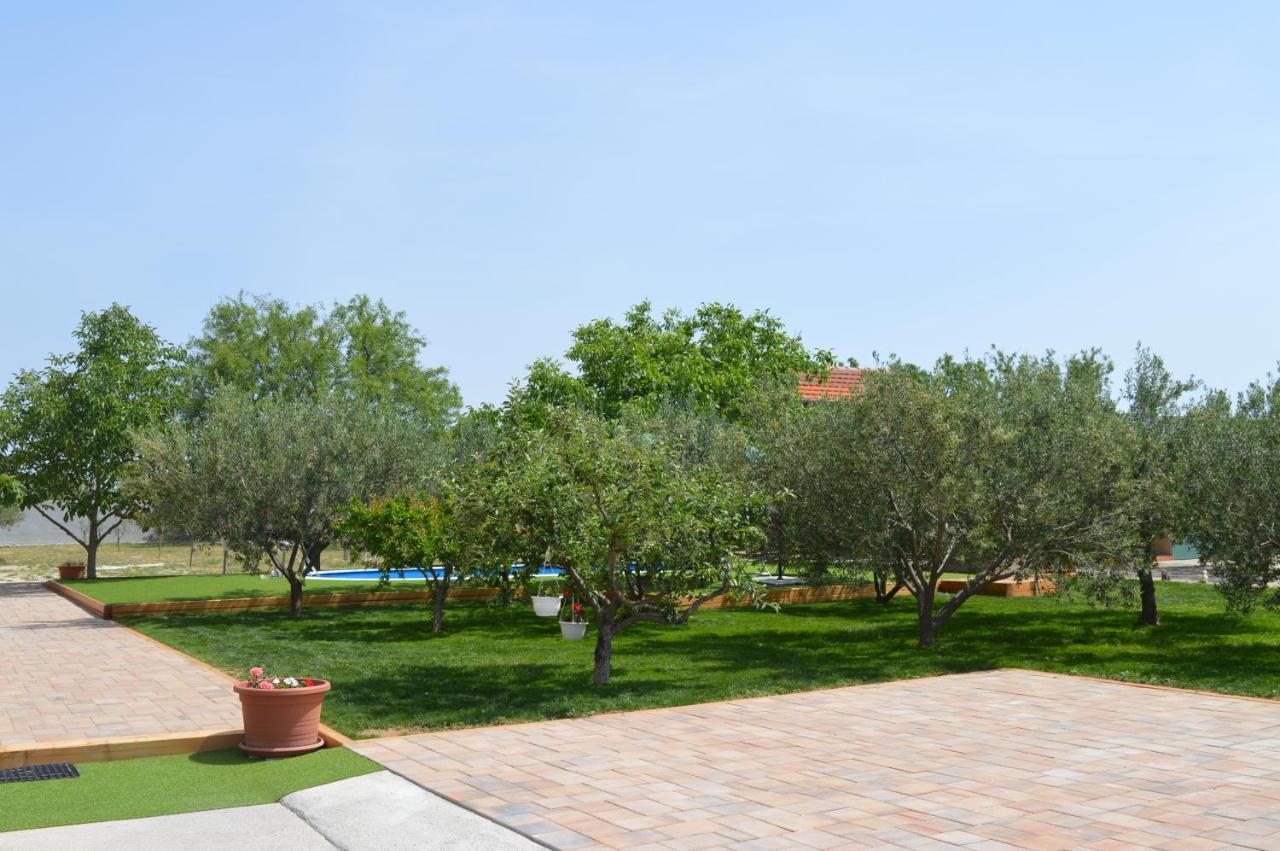 Studio Apartments Luka Biograd - เบนโควัส ภายนอก รูปภาพ
